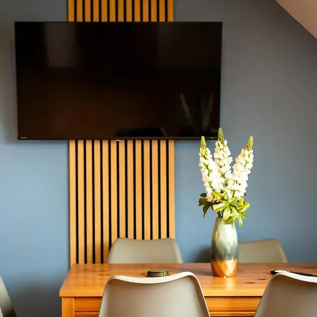 Cil - 6 Beds Near A49 & Park Schoenfeld Appartement