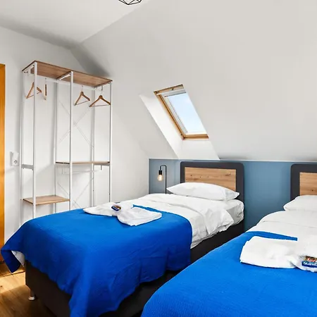 Cil - 6 Beds Near A49 & Park Schoenfeld Appartement *