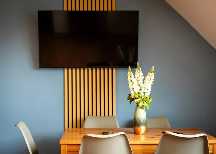 Cil - 6 Beds Near A49 & Park Schoenfeld Apartman