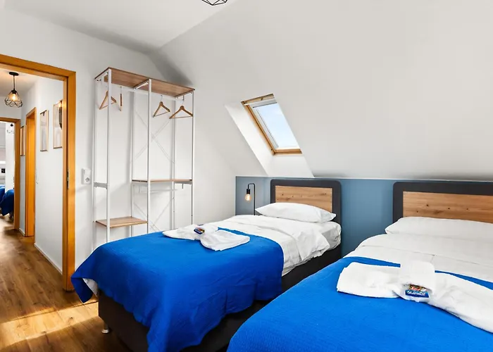 Cil - 6 Beds Near A49 & Park Schoenfeld Apartman *