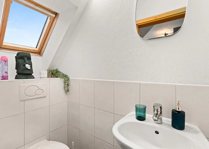 Cil - 6 Beds Near A49 & Park Schoenfeld Apartman *